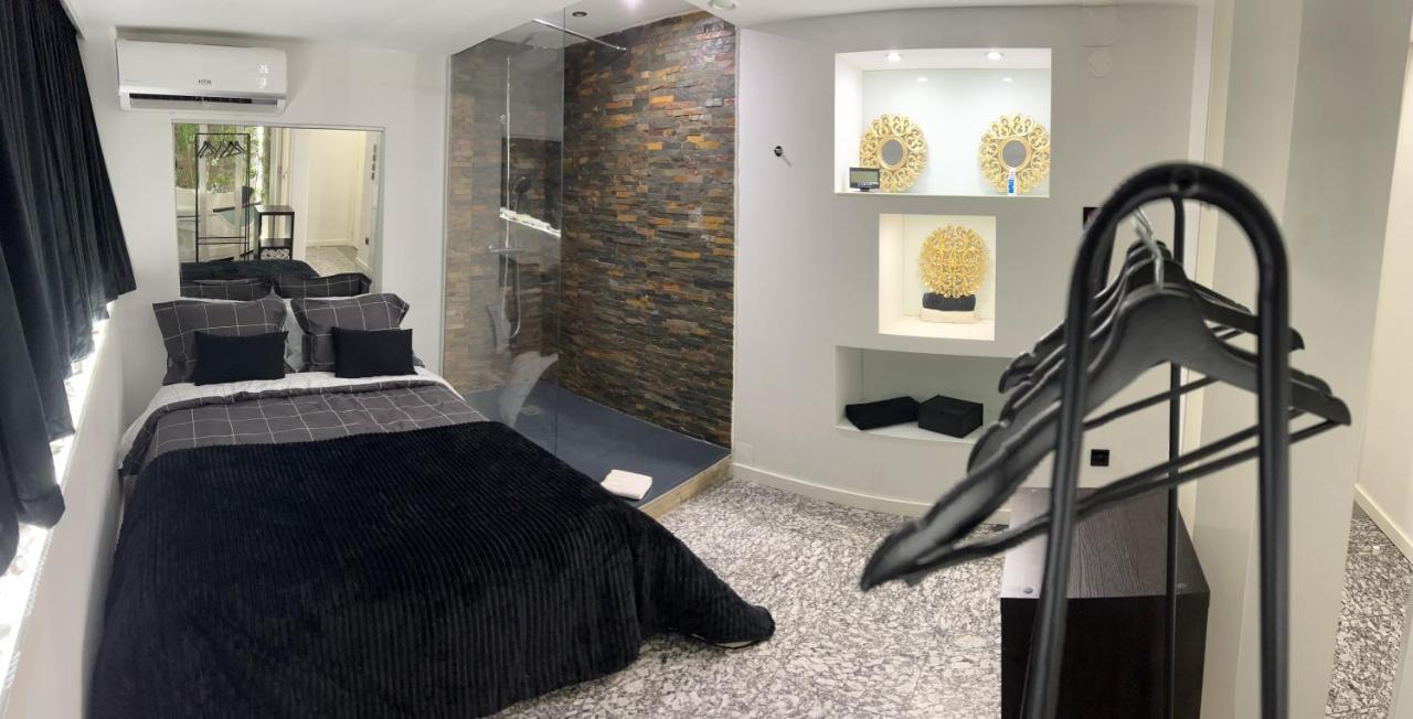 Modern Room With Indoor Shower Near The River - Quarto Moderno Com Duche Interior Proximo Da Ribeira ヴィラ・ノヴァ・デ・ガイア エクステリア 写真